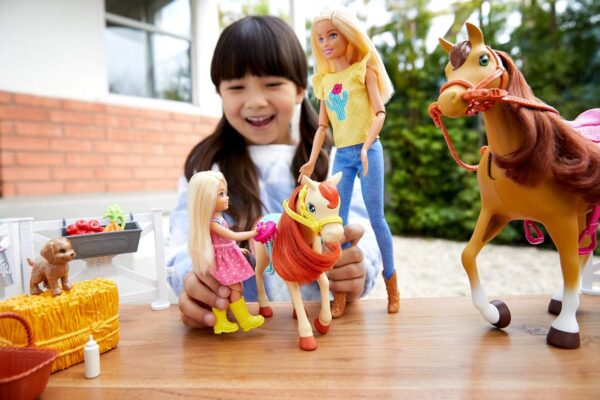 Barbie Playset and Chelsea Blonde Dolls, 2 Horses with Bobbling Heads and 15+ Toy Accessories - Image 4